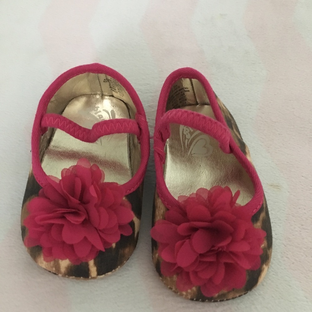 Leopard baby flats